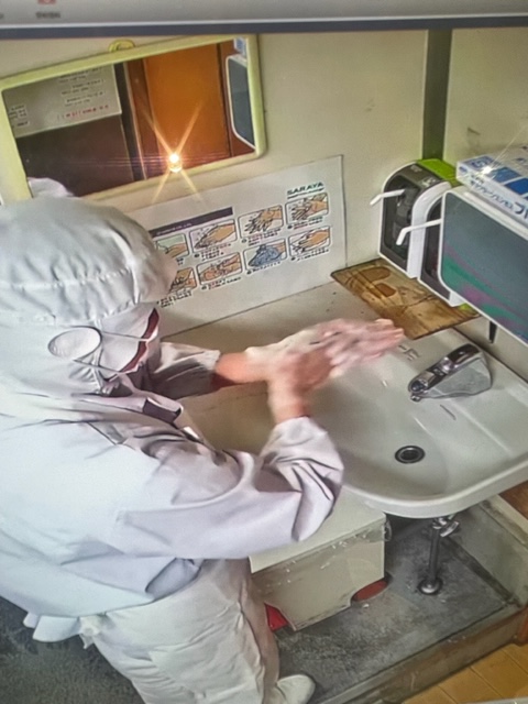 手洗いのモニター設置