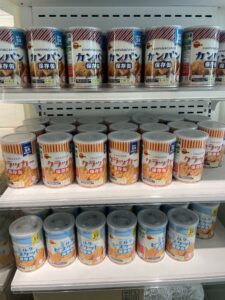 乾パンクッラカー備蓄