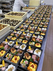 弁当の製造風景