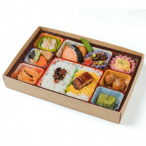 夏の幕の内弁当（紙パックお茶付き） ￥ 1,620（税込）